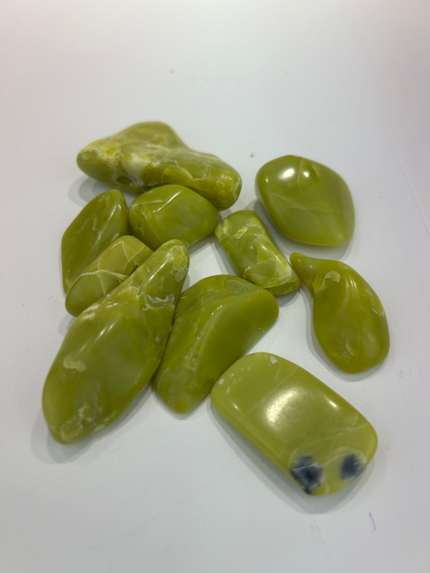 Noble Serpentine tumbles